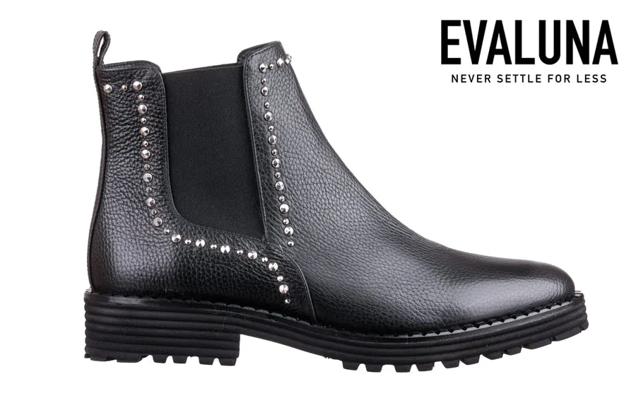 Eva Studs Black Leather