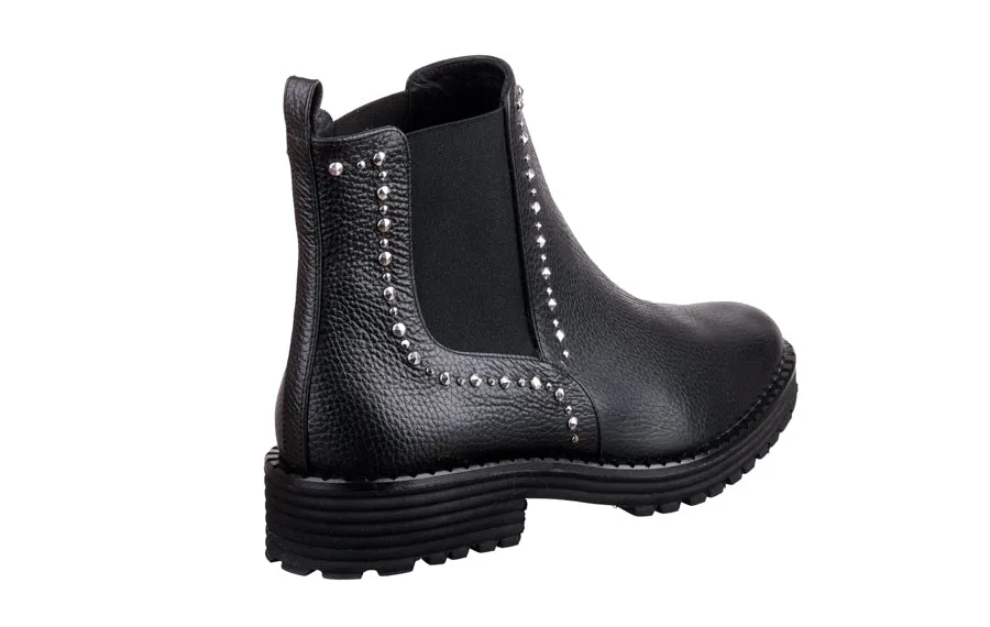 Eva Studs Black Leather