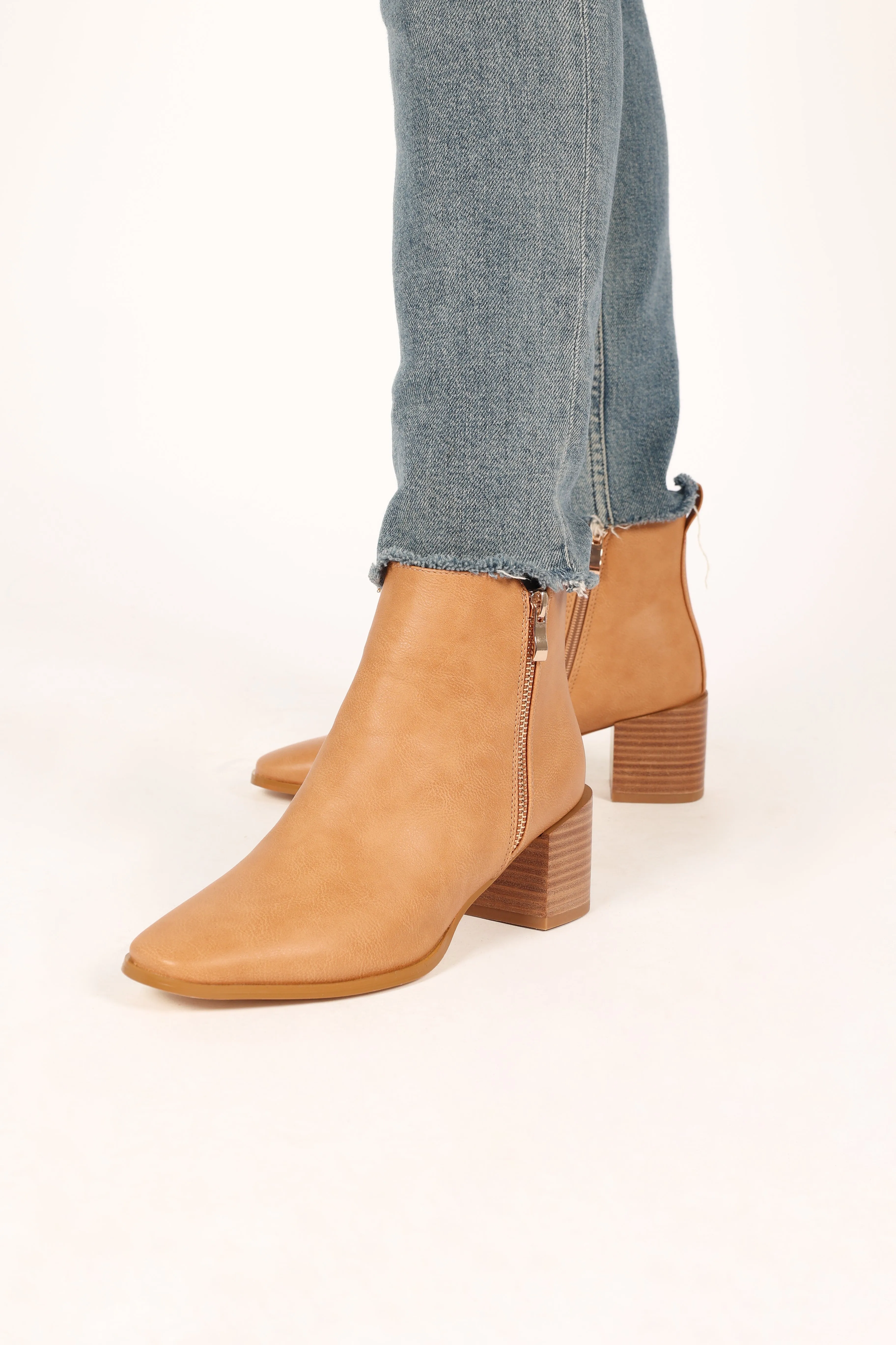 Oliver Ankle Boot - Camel