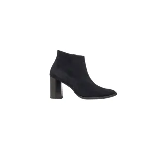 Winn Boot Black Soft Suede