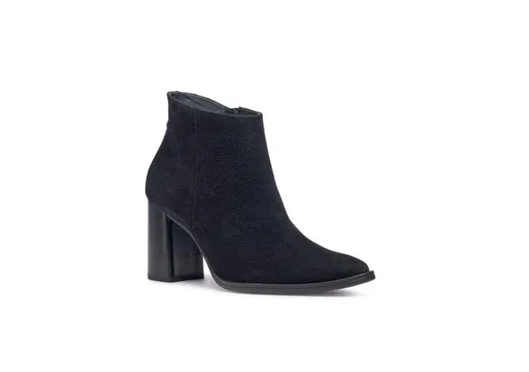 Winn Boot Black Soft Suede