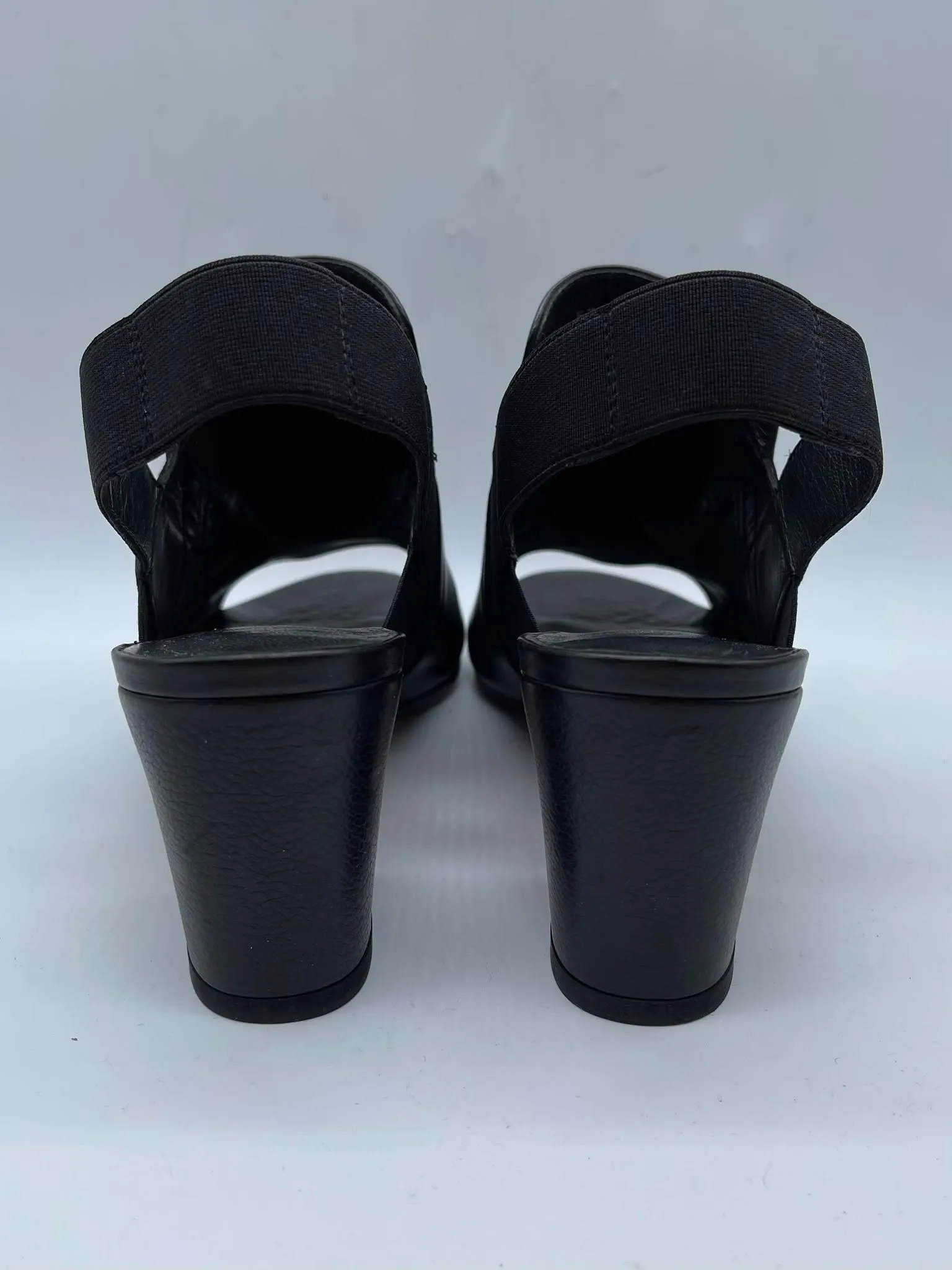 Women's Stuart Weitzman Shoes. 8
